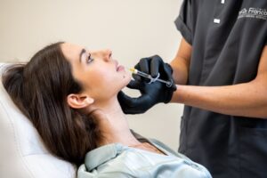 medicina-estética-madrid-doctor-franco-inyectando-mesoterapia